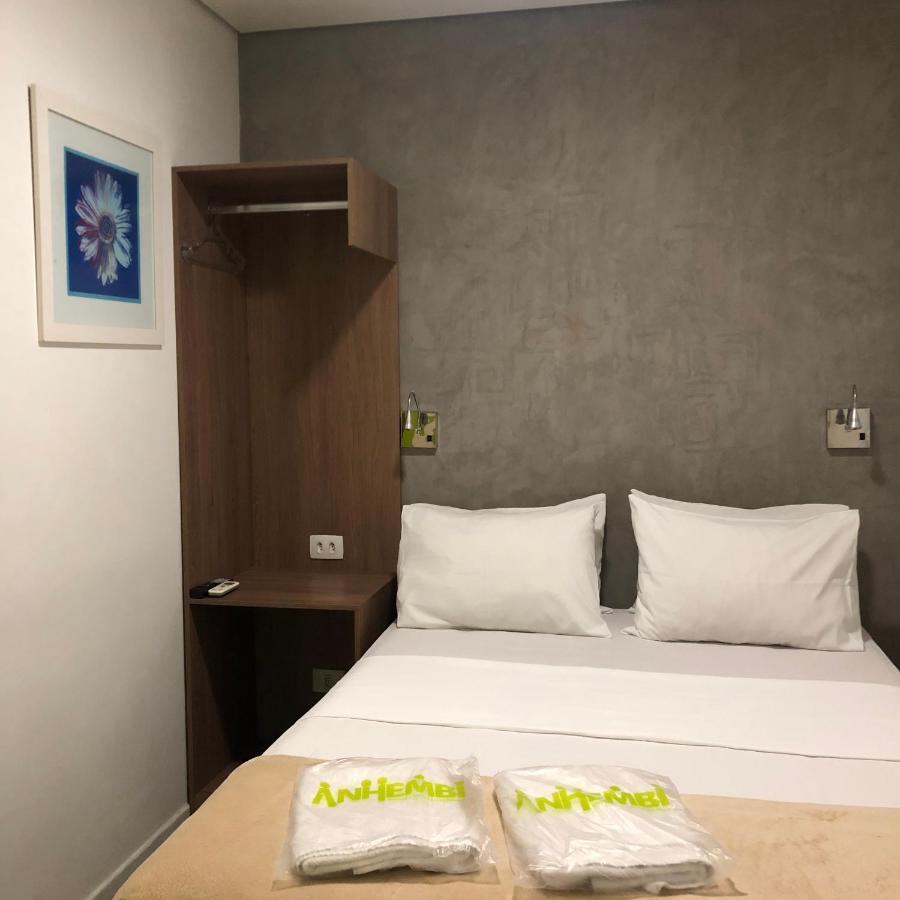 Anhembi Hostal *
